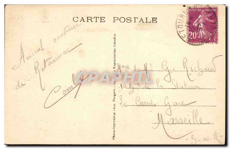 CPA Folklore Auvergne la bourree — Verso