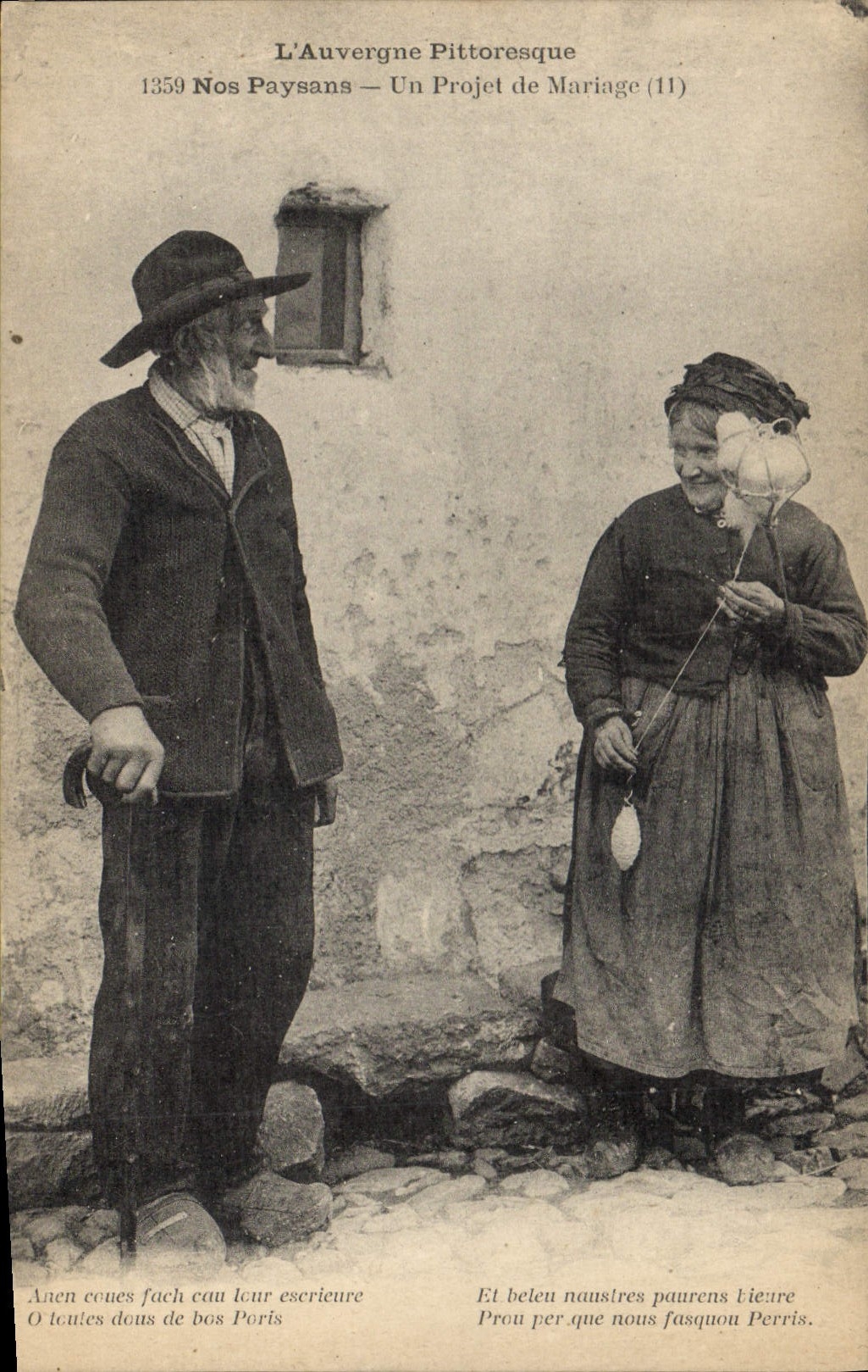 CPA Folklore Auvergne Un projet de mariage