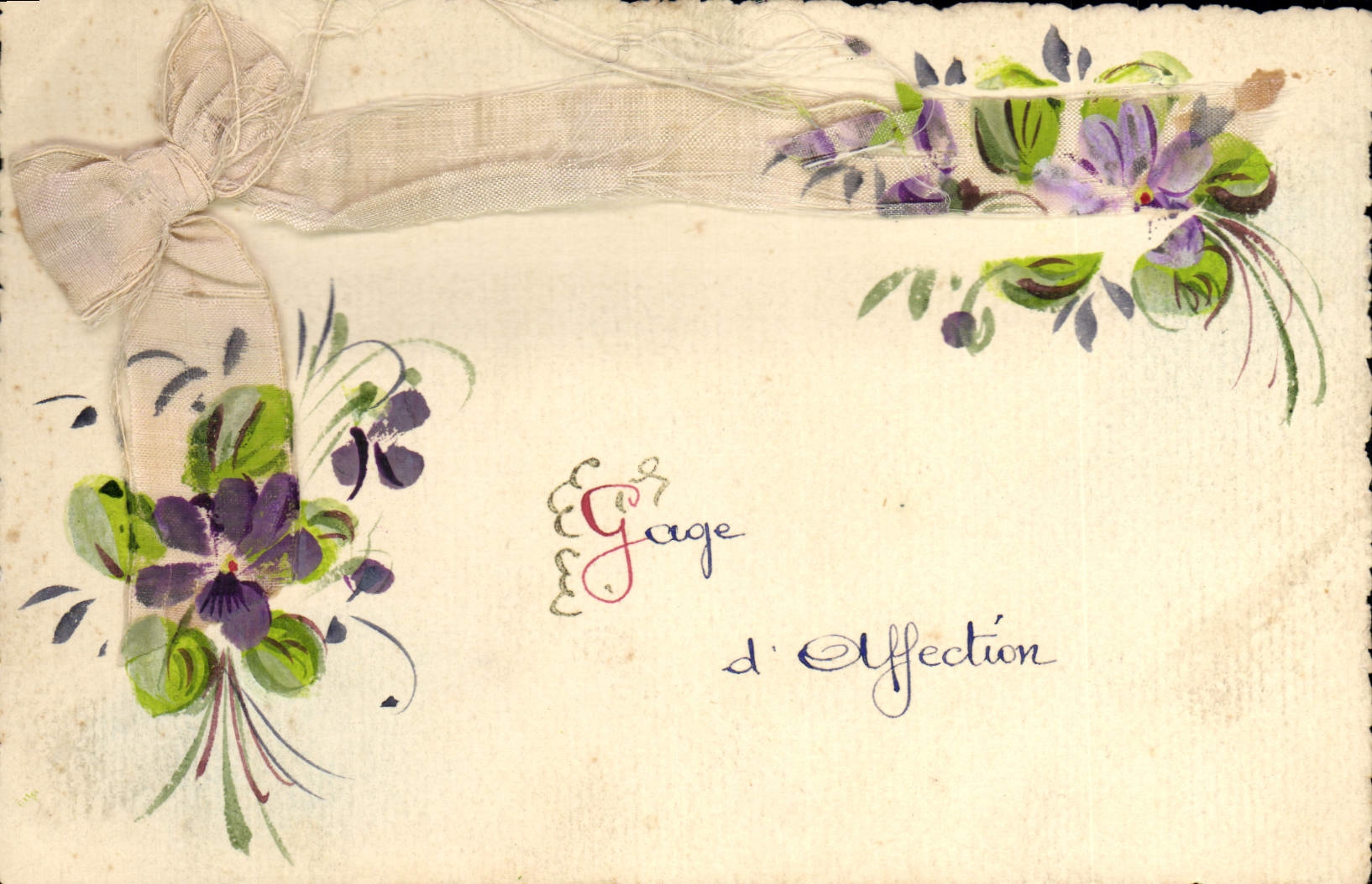 Gage d'Affection — carte postale décorée de violettes et ruban — éditeur non visible