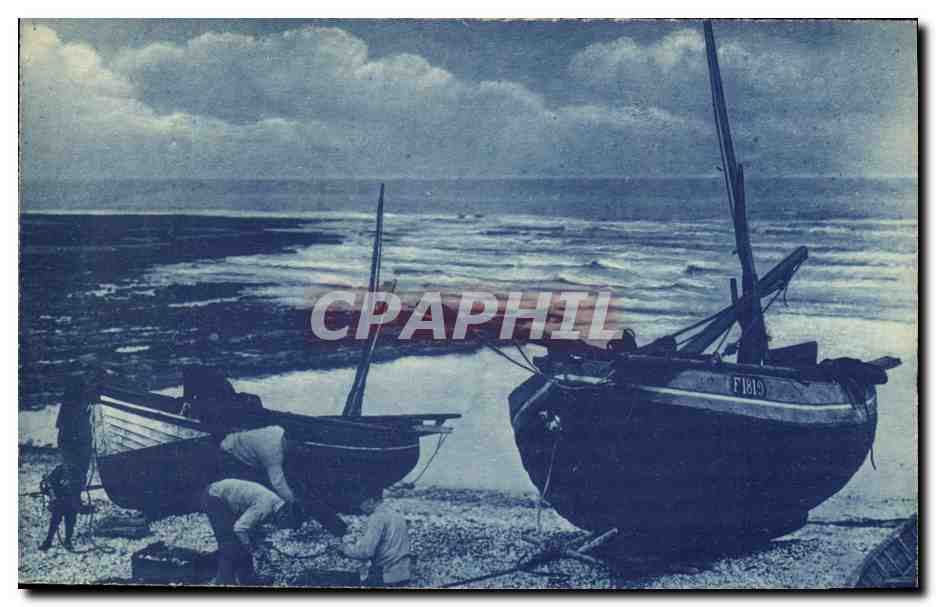 Pêcheurs sur une plage — bateaux à coque noire et inscription F1819 — JODS, Série 113, N° 238 - Anverso