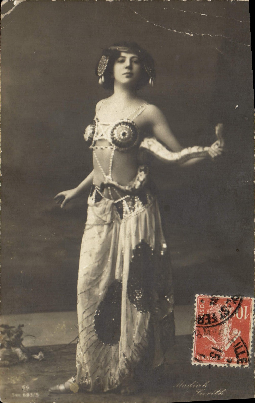 CPA Theatre Fantaisie Femme Madiaj