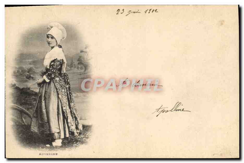 CPA Folklore Auvergne Femme