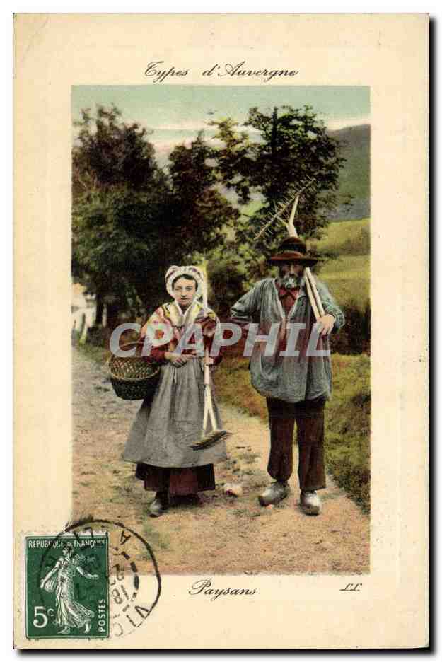 CPA Folklore Auvergne Paysans