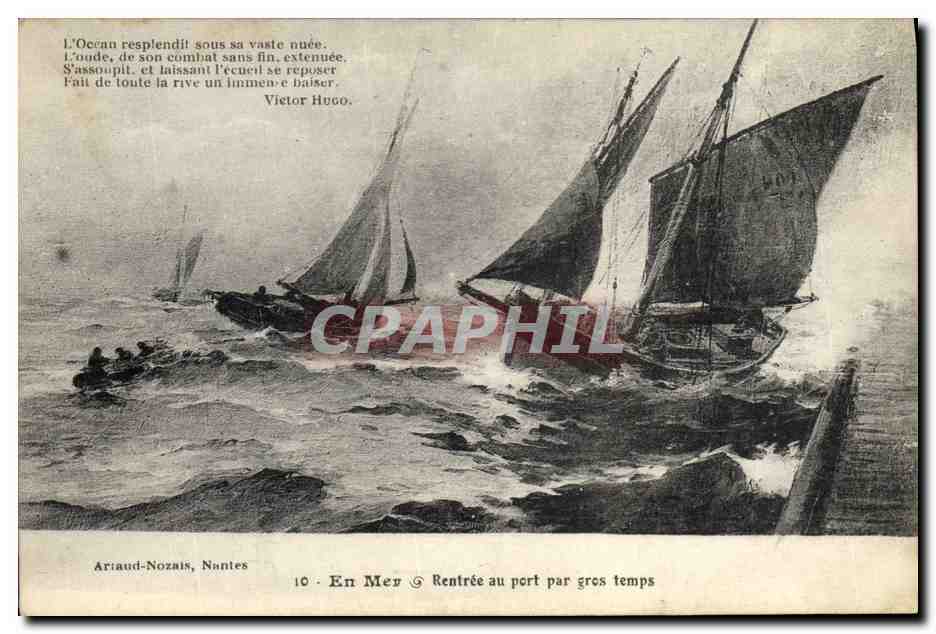 CPA Peche En mer Rentree au port par gros temps Bateaux