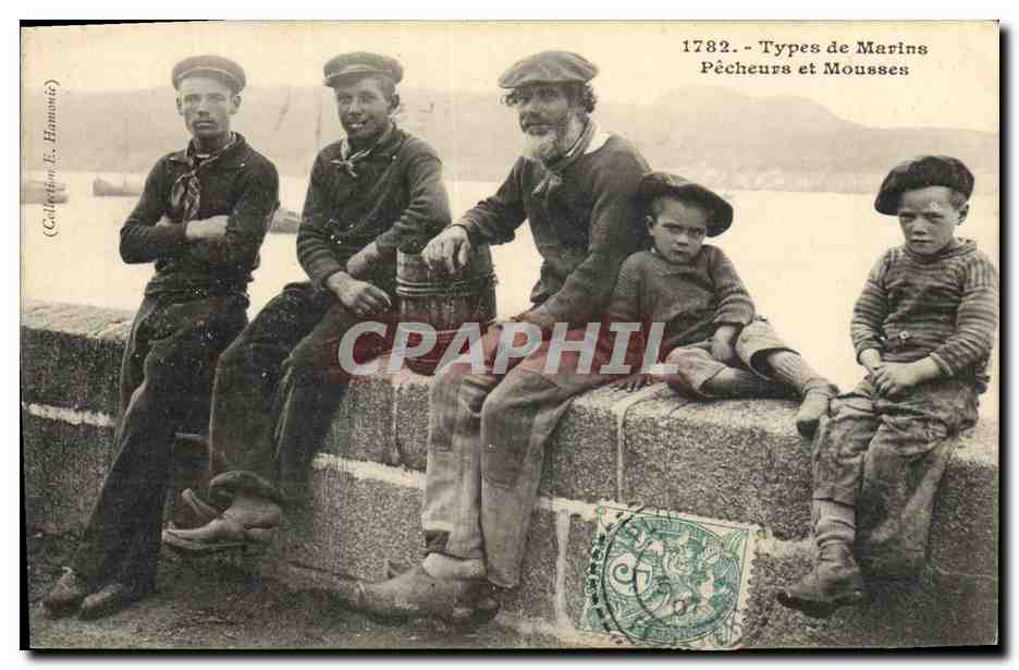 CPA Peche Types de marins Pecheurs et mousses
