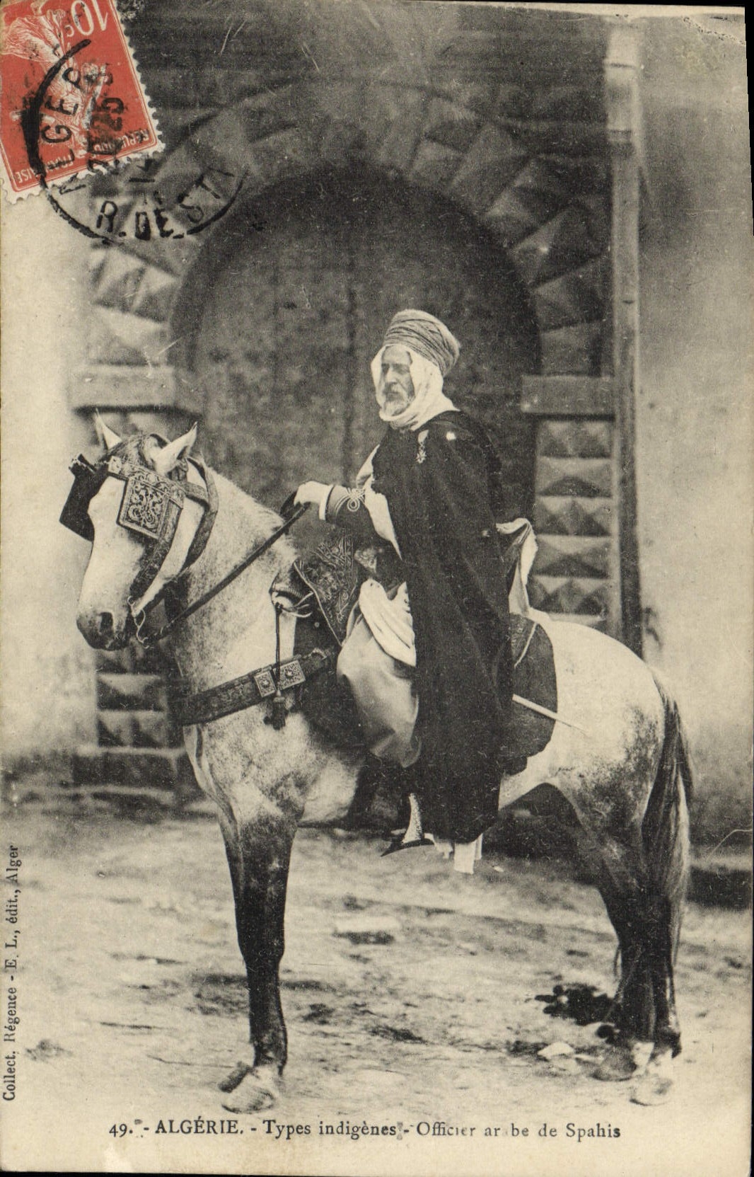 Algérie - Types indigènes - Officier arabe de Spahis