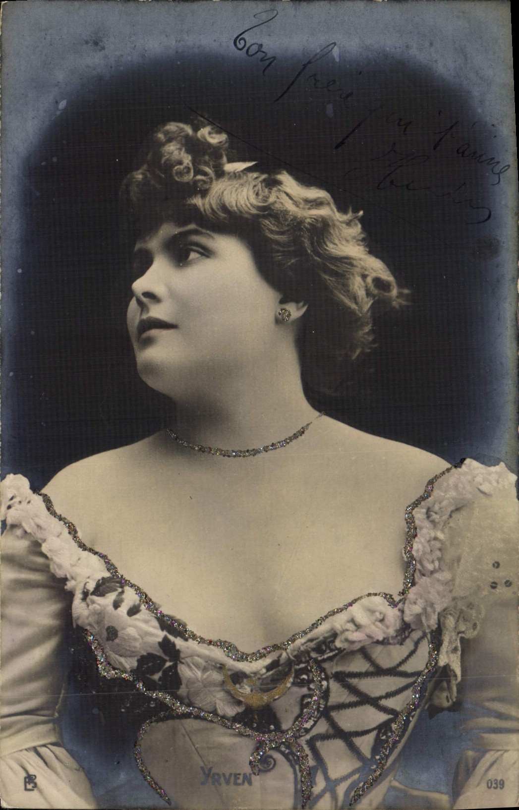 Portrait d'une femme — YRVEN — n° 039