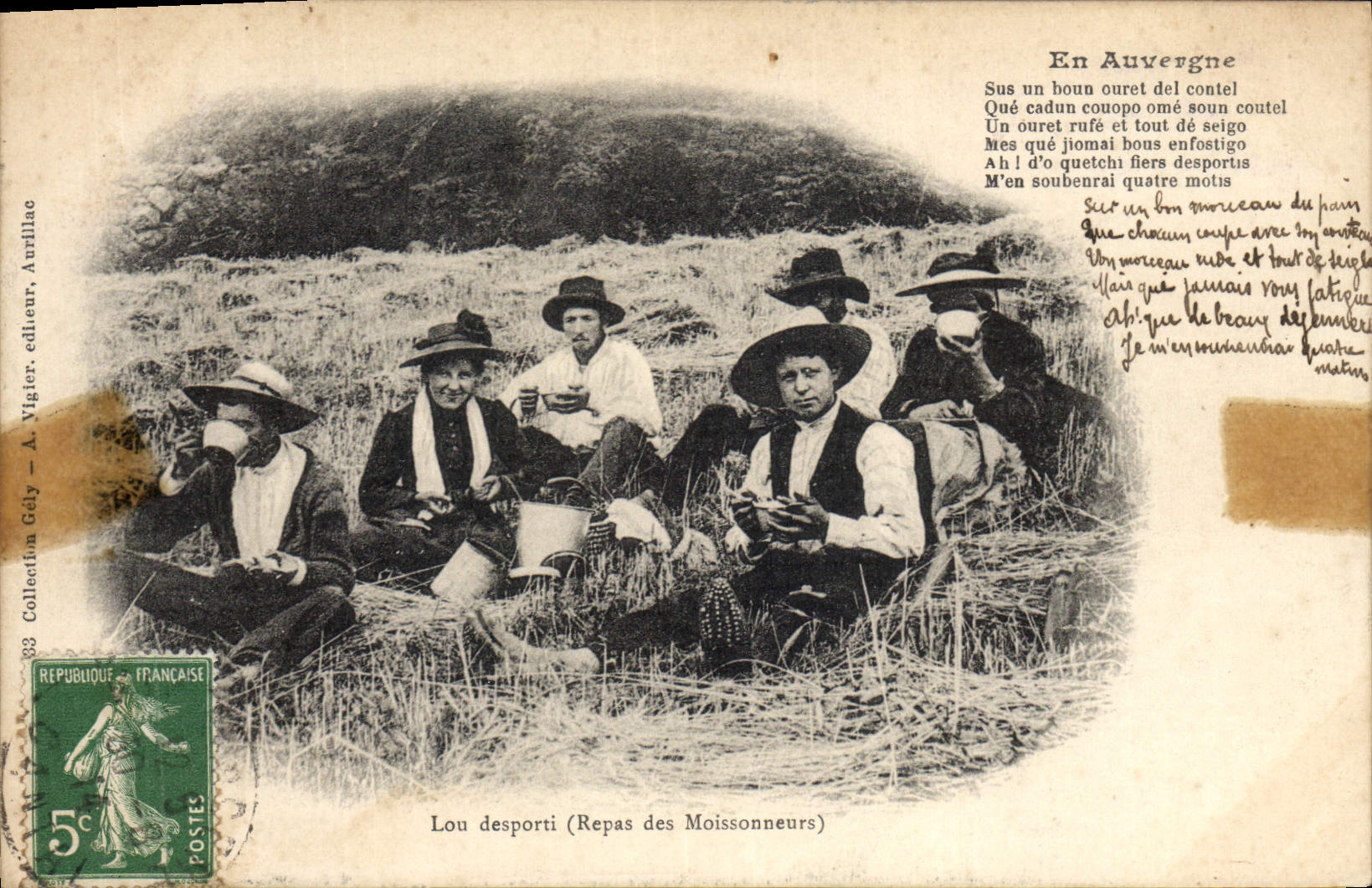 CPA Folklore Auvergne Lou Desporti Repas des moissonneurs
