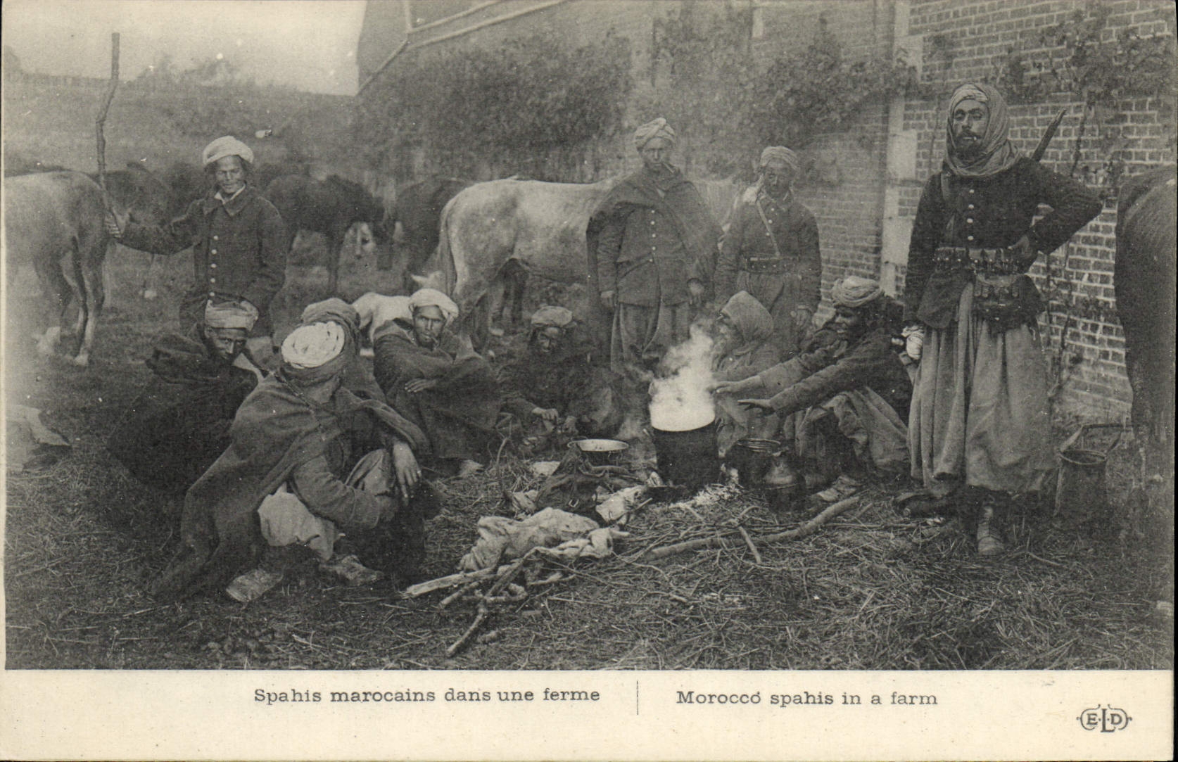 Spahis marocains dans une ferme — Éditeur ELD