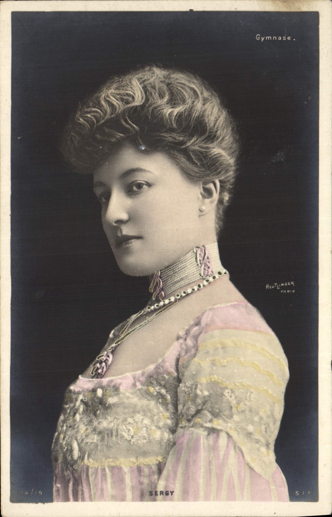 Portrait de femme — Gymnase — Reutlinger Paris, série S11