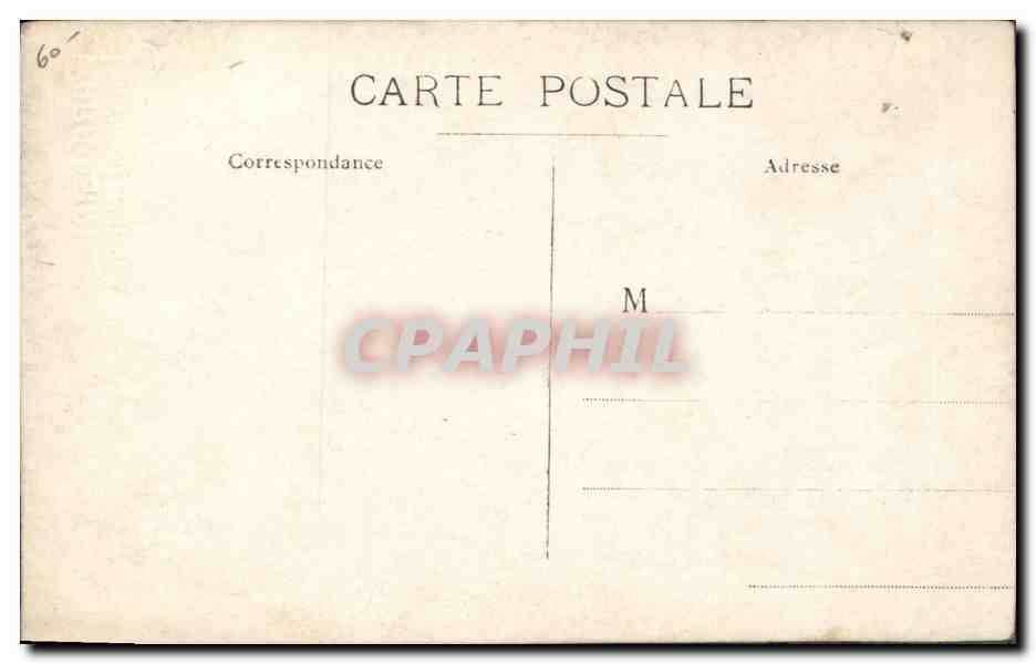 Femme en robe sombre et chapeau — studio — éditeur inconnu — Verso