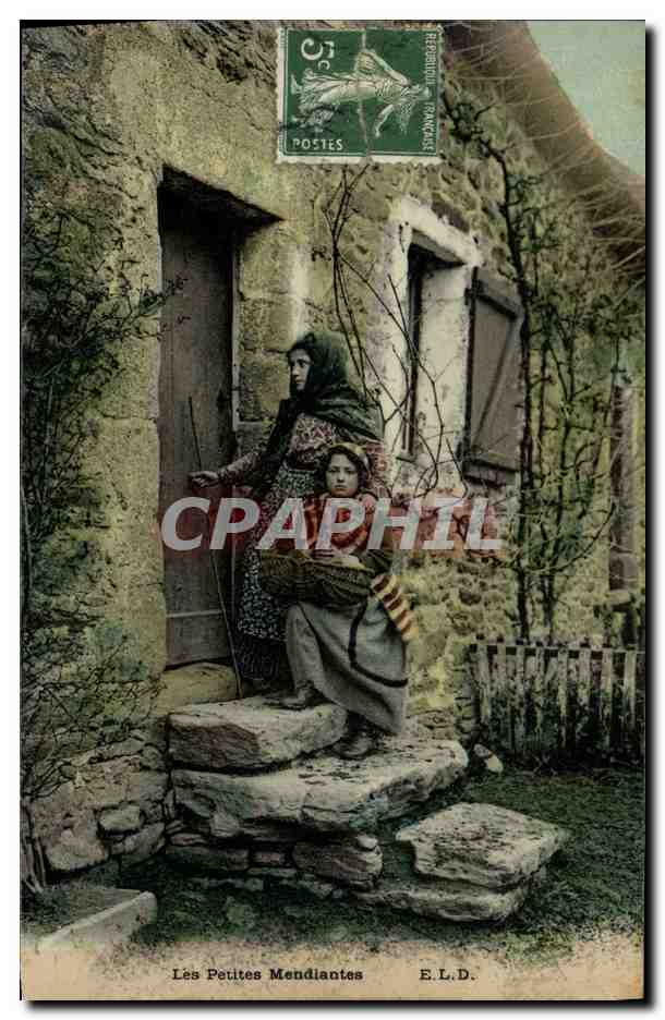 CPA Folklore Les petites mendiantes