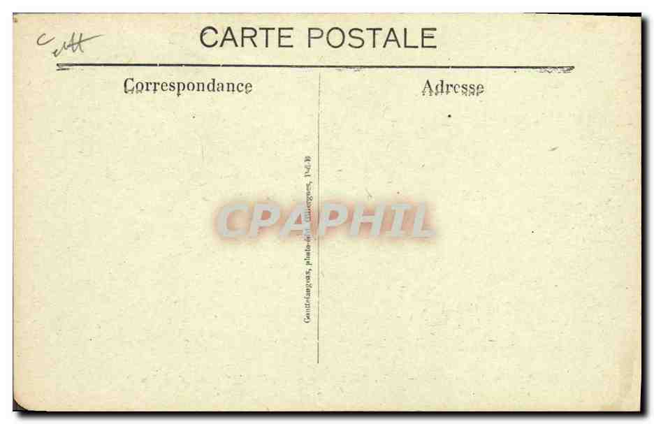 CPA Folklore Auvergne Jeunes Auvergnates confectionnant des Chapelets Chien — Verso