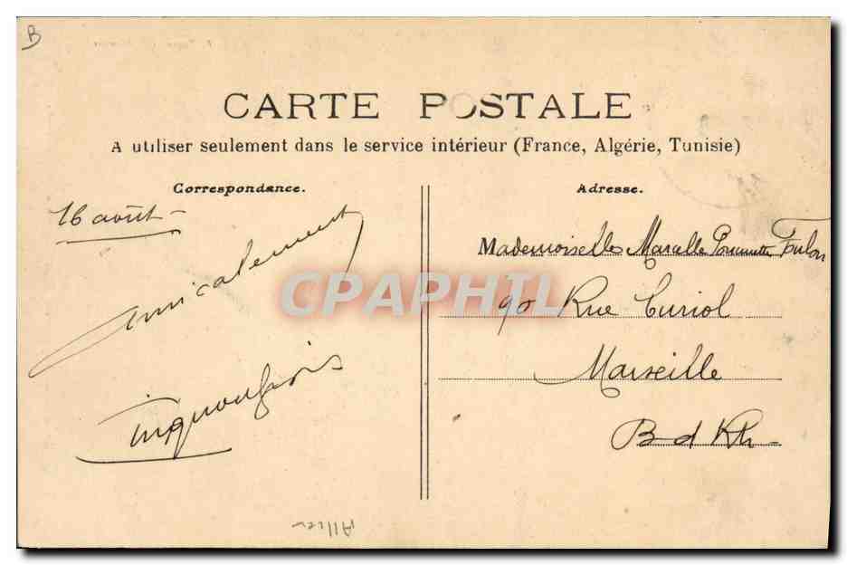 CPA Folklore Auvergne Paysanne Bourbonnaise au puits — Verso