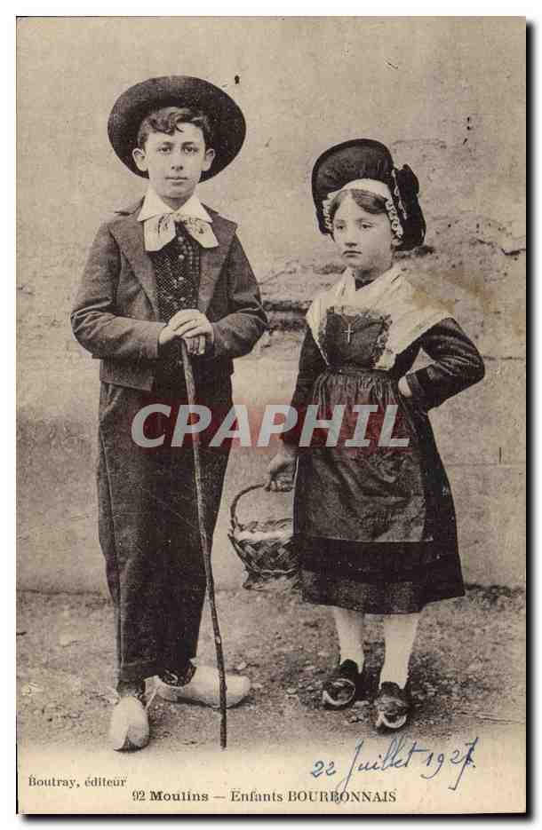 CPA Folklore Auvergne Enfants Bourbonnais Moulins 