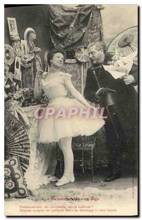 Danseuse dans sa loge — scène de courtoisie avec un homme — éditeur L. Lévy & Cie, n°4