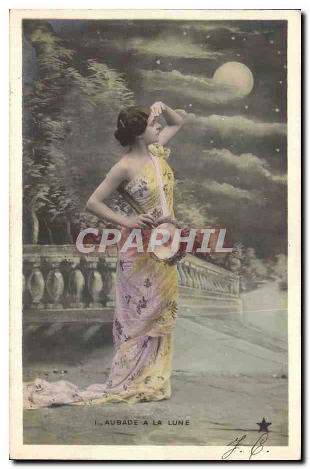 CPA Fantaisie Femme Lune 