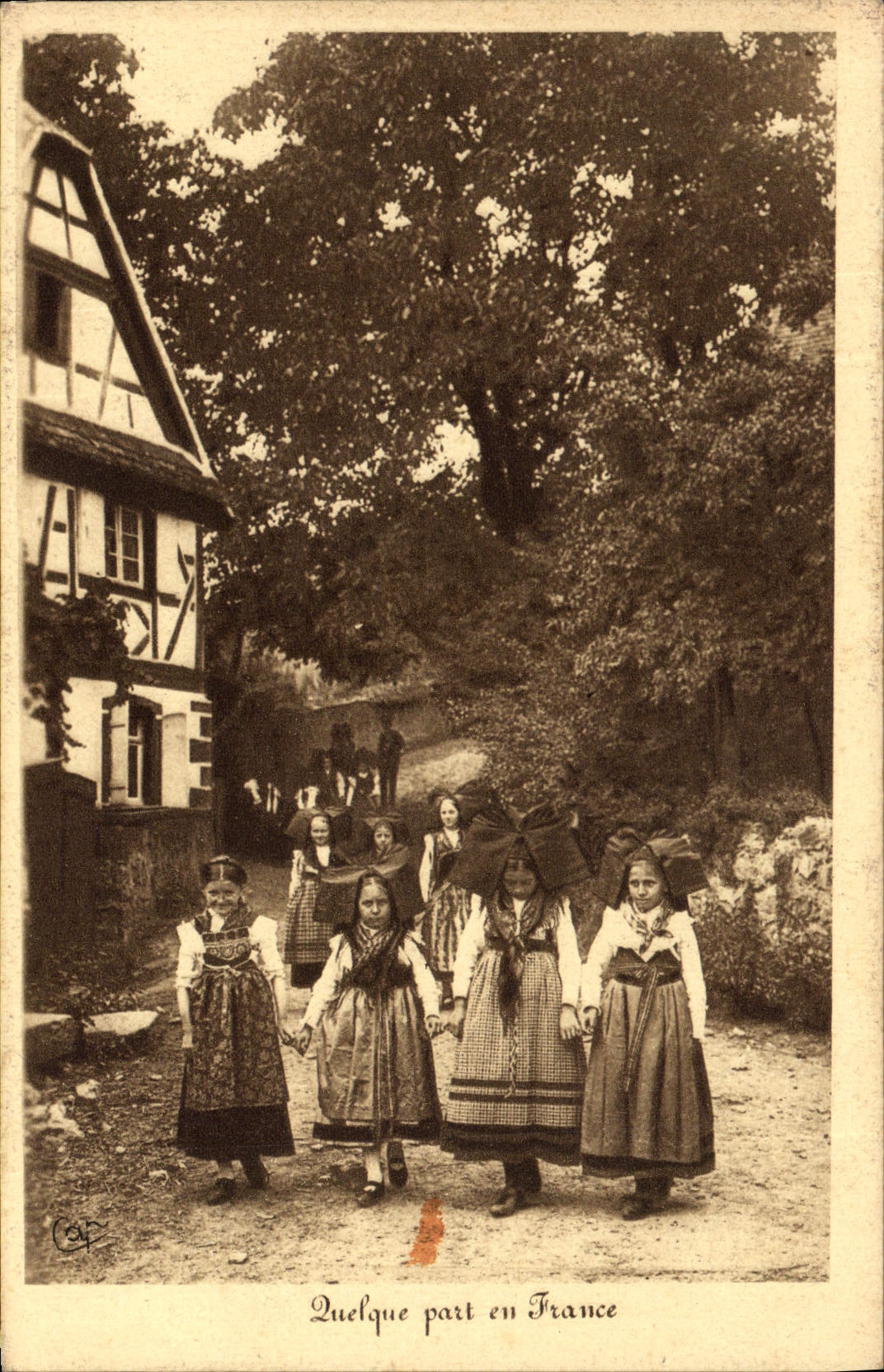 Femmes en costumes traditionnels — Quelque part en France — C.S.P. (éditeur)