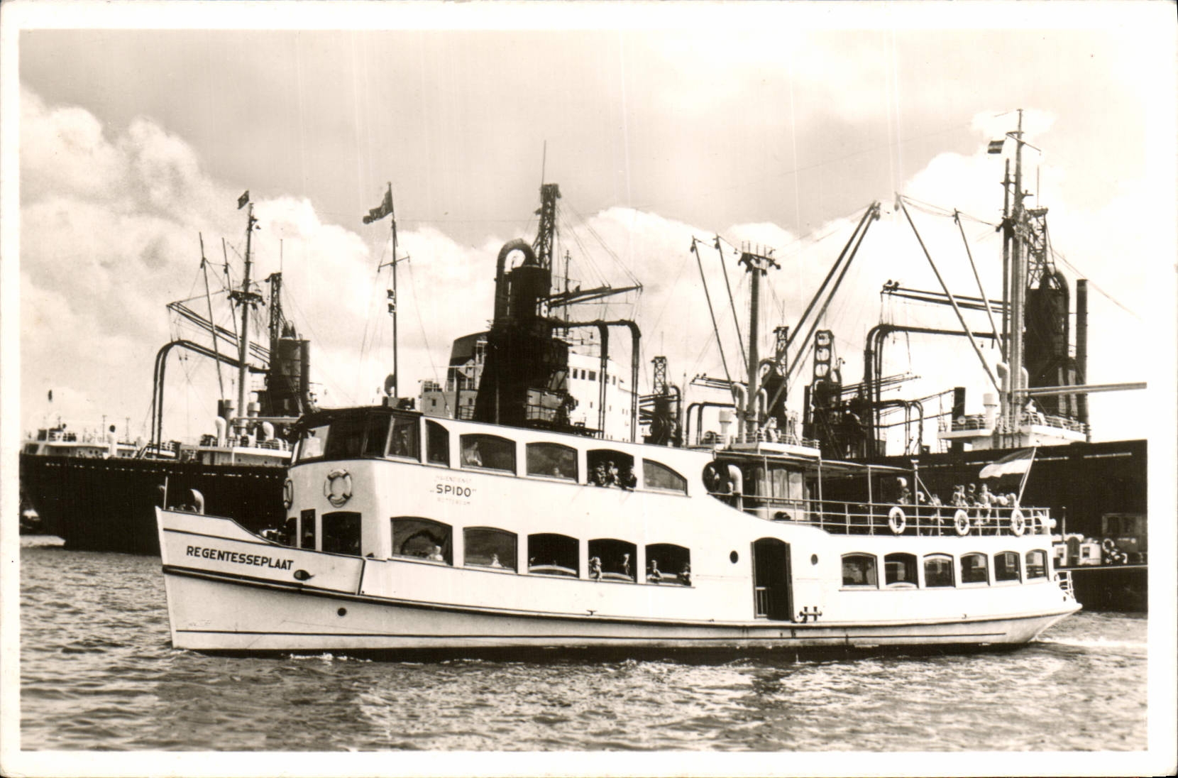 CPM Bateau Regentesseplaat Spido Rondvaart Rotterdam