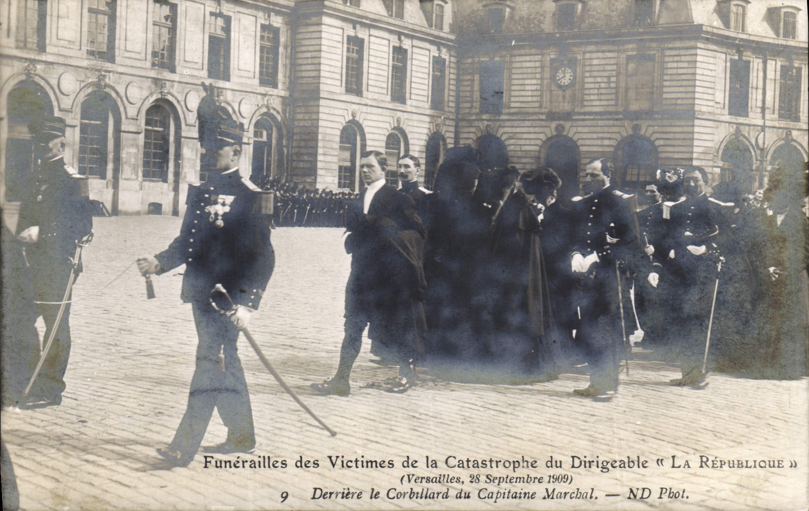 Funérailles des Victimes de la Catastrophe du Dirigeable « La République » — Versailles, 28 Septembre 1909 — ND Phot.