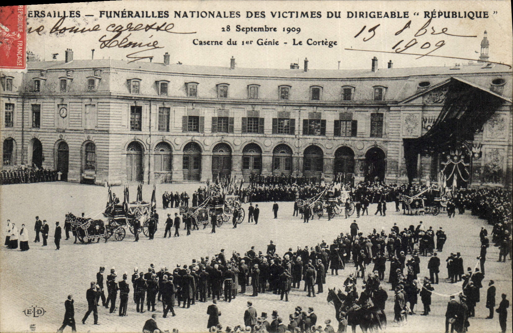 Versailles — Funérailles nationales des victimes du dirigeable "République" — Caserne du 1er Génie — Le Cortège — Éditeur ELD