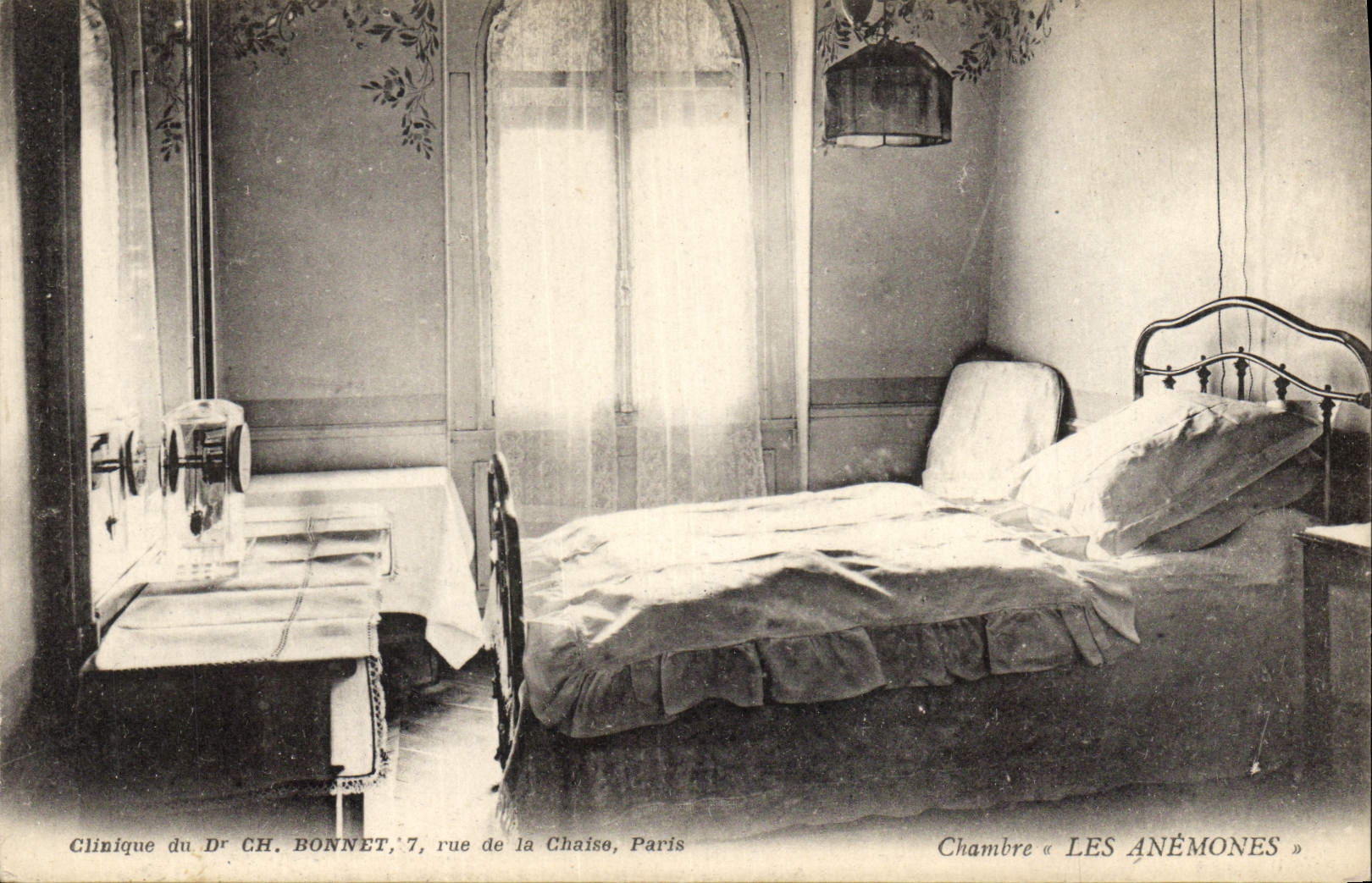 Chambre « LES ANÉMONES » — Clinique du Dr CH. BONNET, 7 rue de la Chaise, Paris