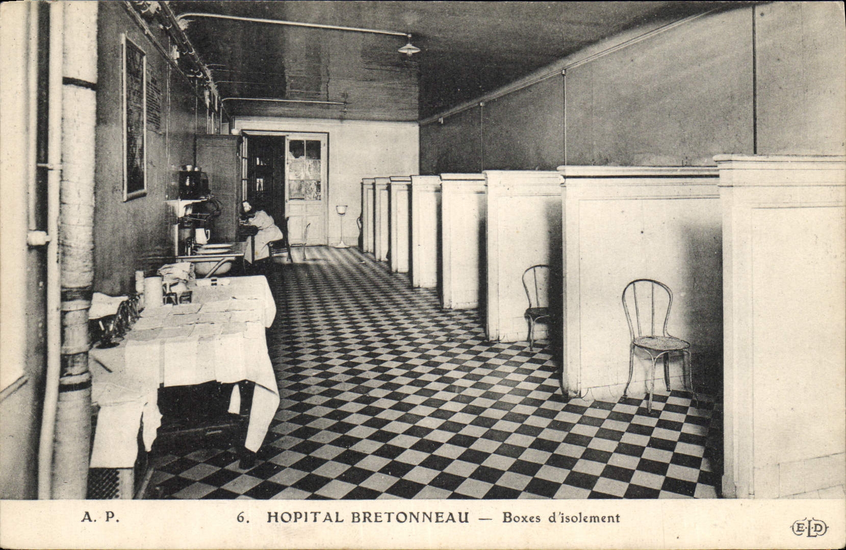 Hôpital Bretonneau — Boxes d'isolement — A.P. n°6