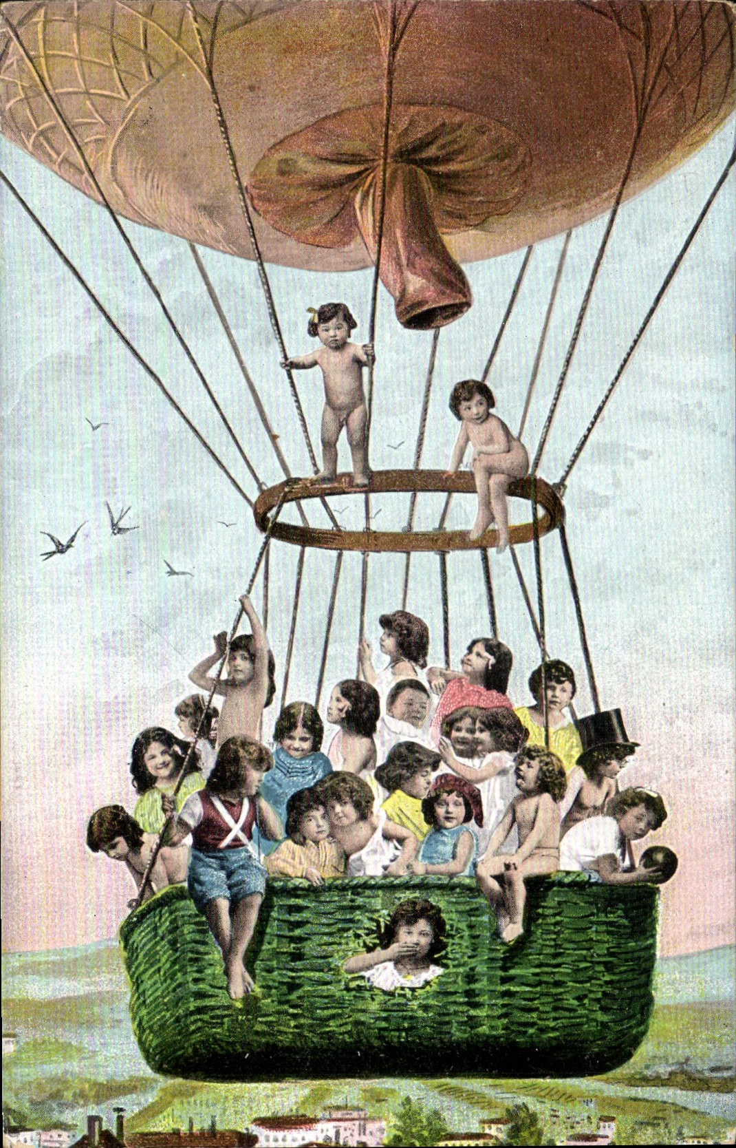 CPA Fantaisie Enfant Bebe Mongolfiere
