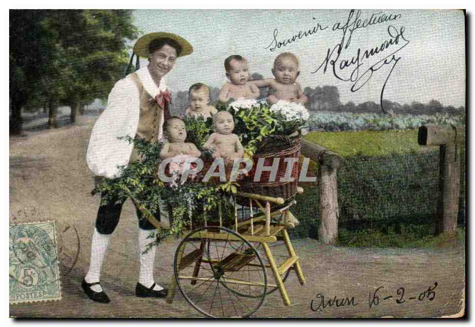 Femme avec plusieurs bébés dans un landau — scène de rue — éditeur Posties, série 348