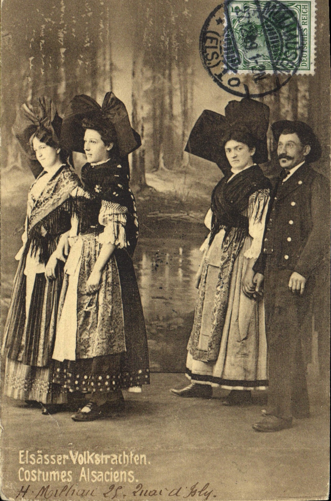 CPA Folklore Alsace Costumes alsaciens