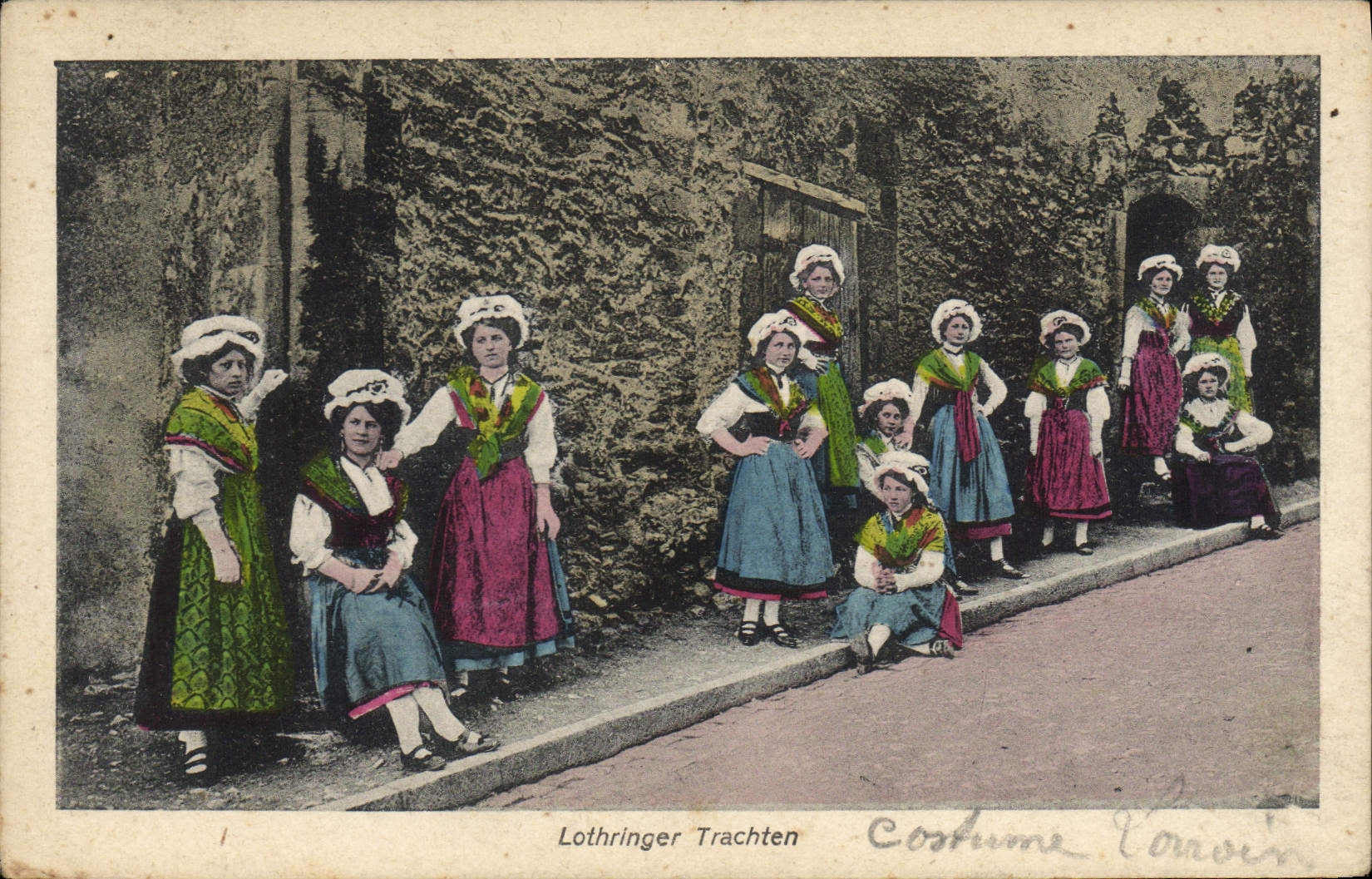 CPA Folklore Alsace Costume Lorrain