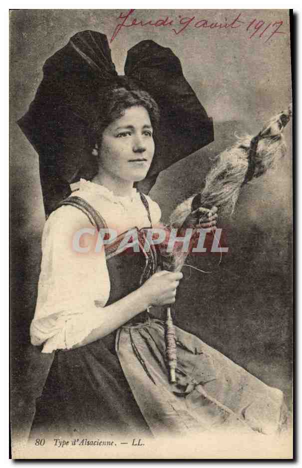 CPA Folklore Alsace Type d'Alsacienne 
