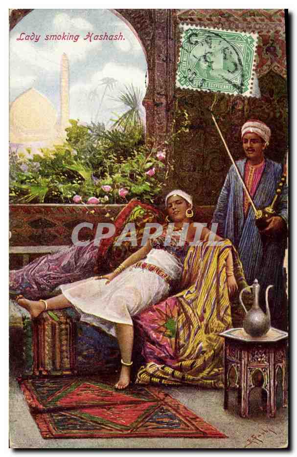 CPA Fantaisie Orientalisme Lady smoking Hashash 