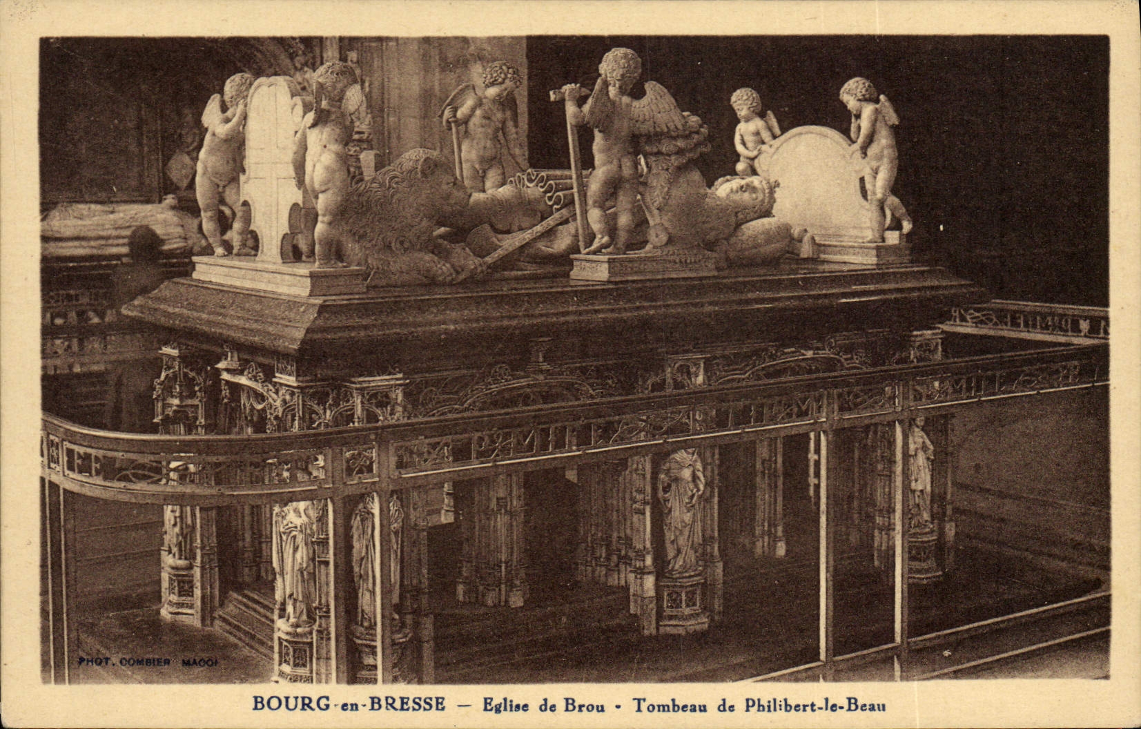 Bourg-en-Bresse — Kirche von Brou — Grabmal von Philibert-le-Beau — Foto. Combier-Maçoi