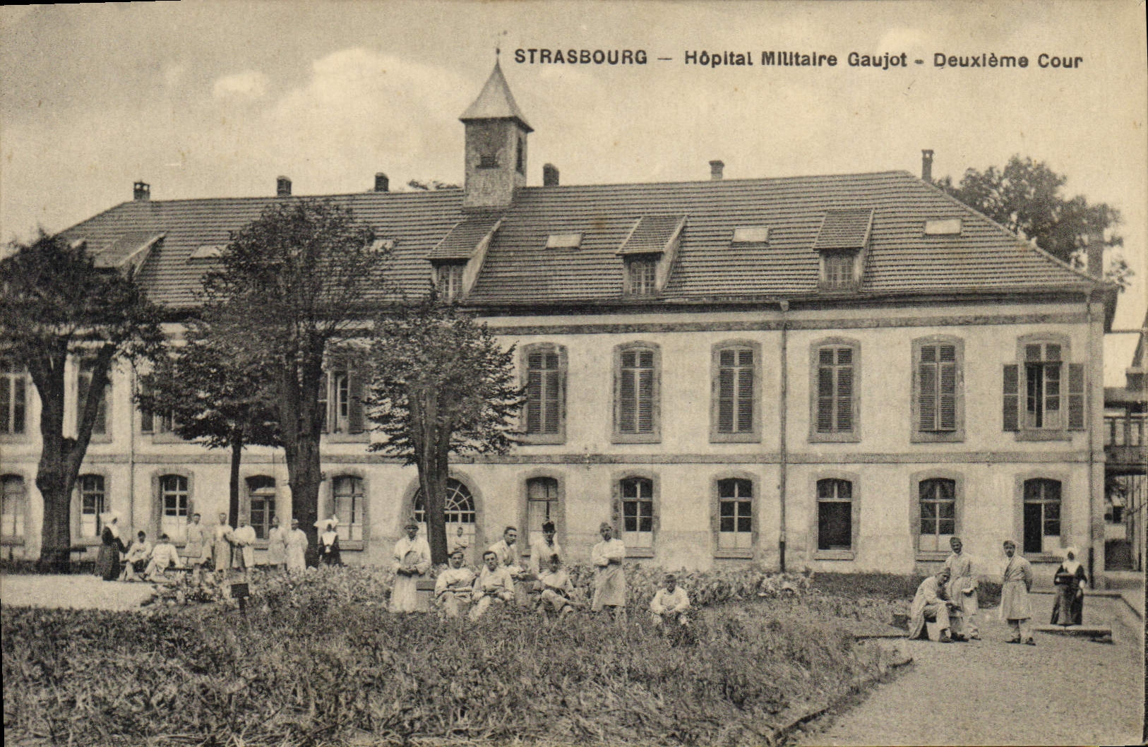 Strasbourg — Hôpital Militaire Gaujot — Deuxième Cour