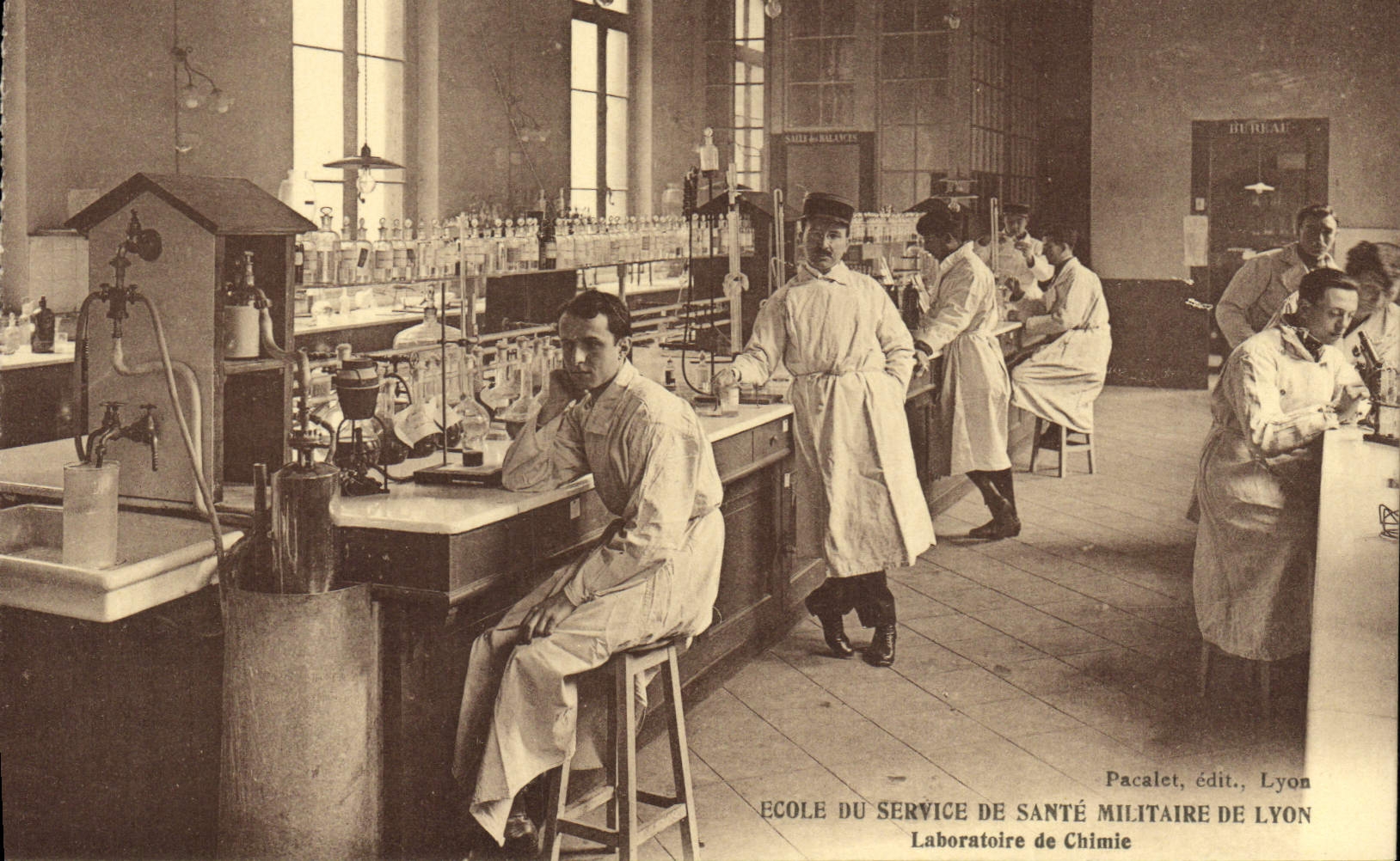 Laboratoire de Chimie — École du Service de Santé Militaire de Lyon — Pacalet, édit., Lyon