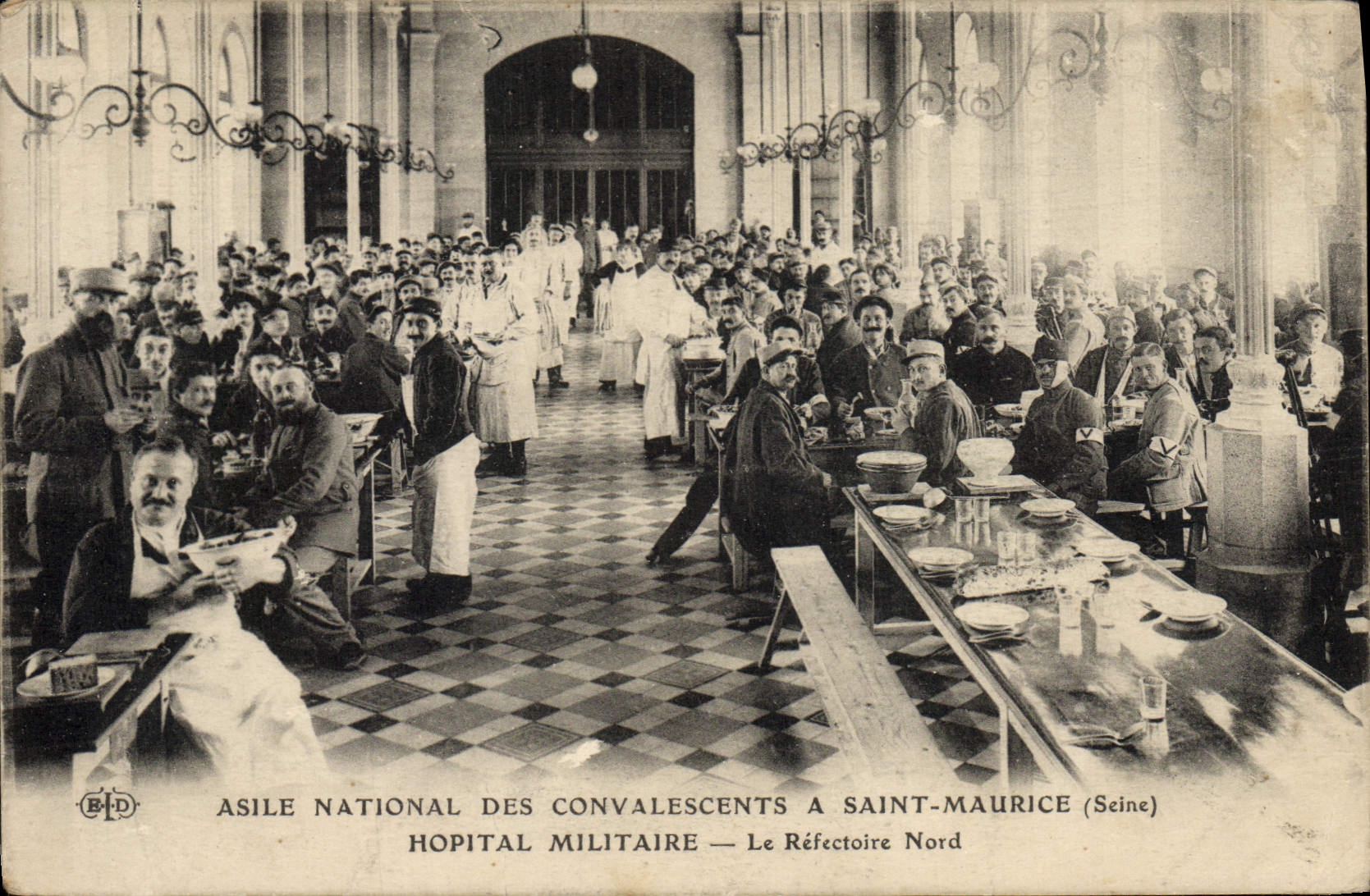Asile National des Convalescents à Saint-Maurice (Seine) — Hôpital Militaire — Le Réfectoire Nord