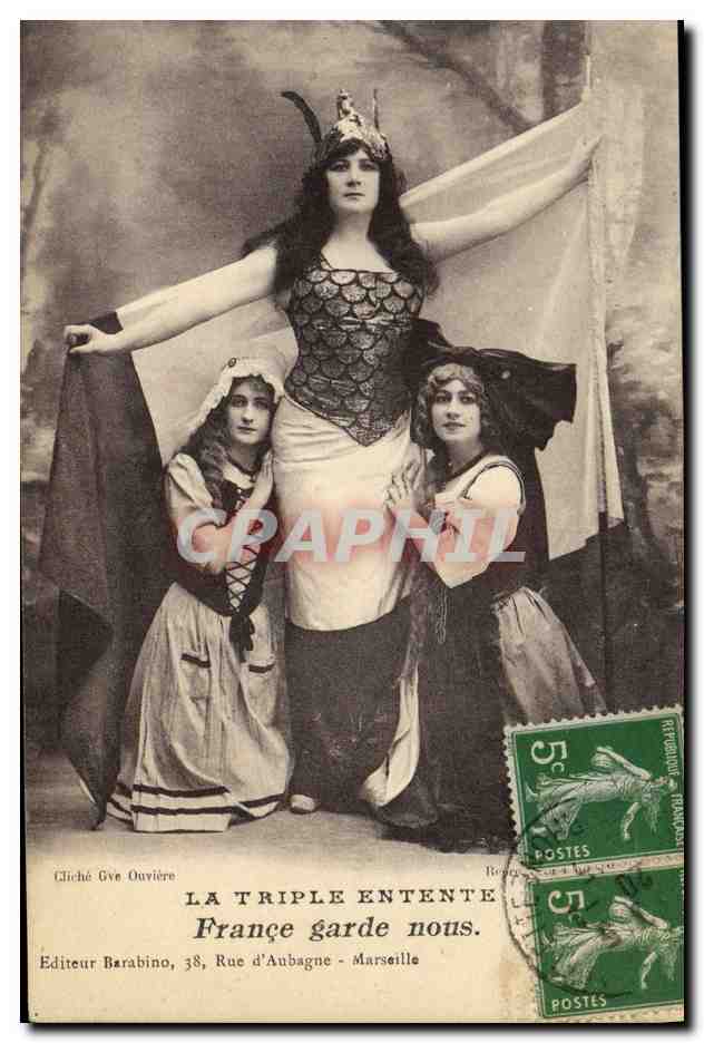 CPA Folklore Alsace La Triple Entente France garde nous 