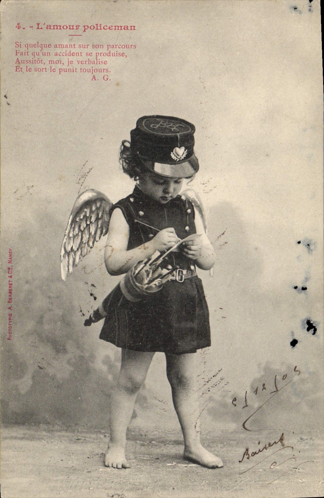 CPA Fantaisie Enfant L'amour policeman Police Policier Ange