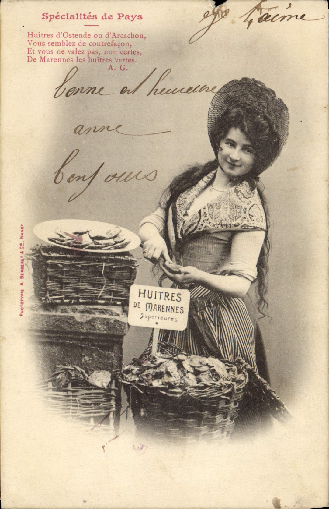 CPA Fantaisie Femme Specialites du pays Huitres de Marennes 
