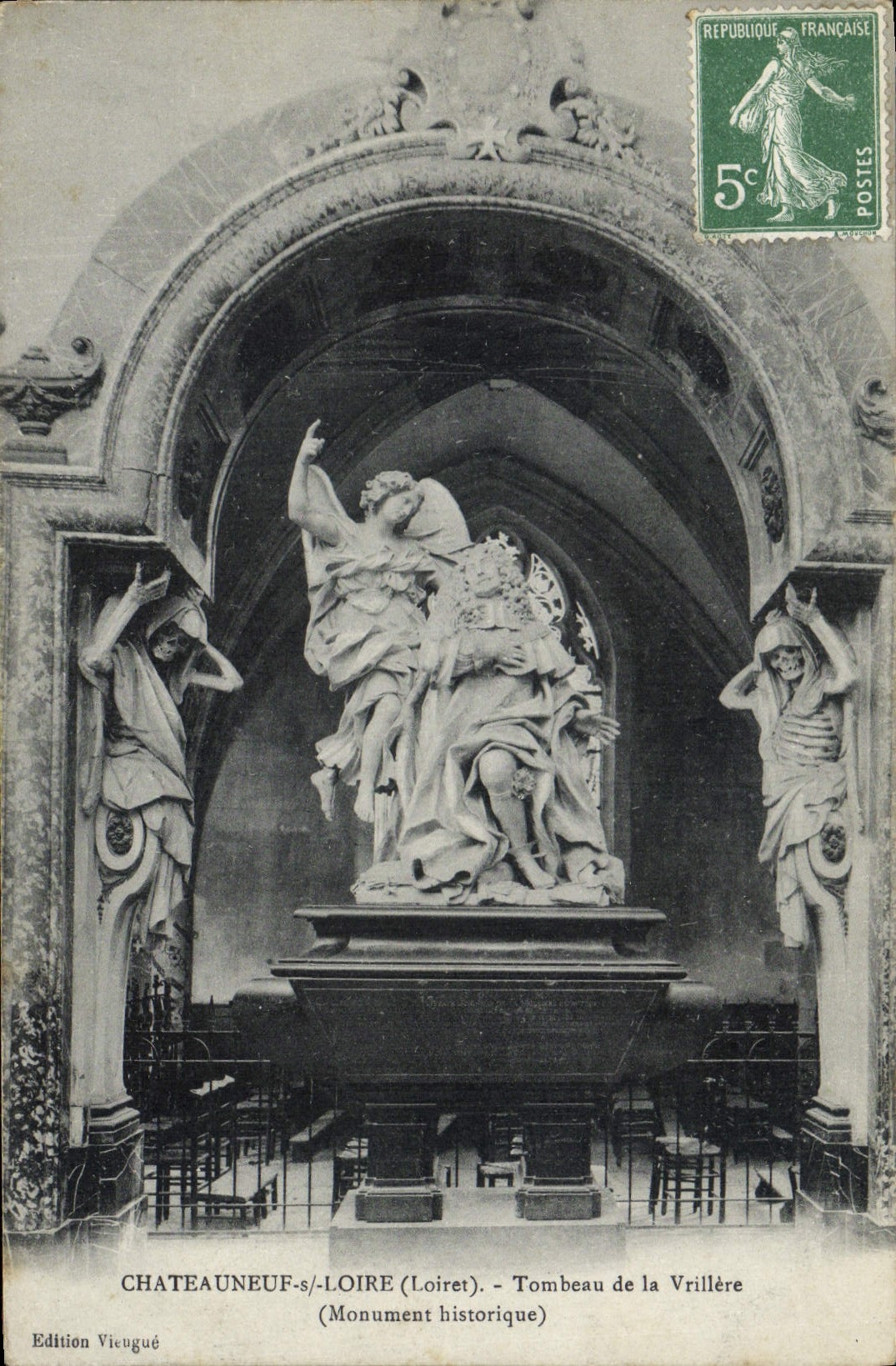 CPA Chateauneuf sur Loire Tombeau de la Vrillere 