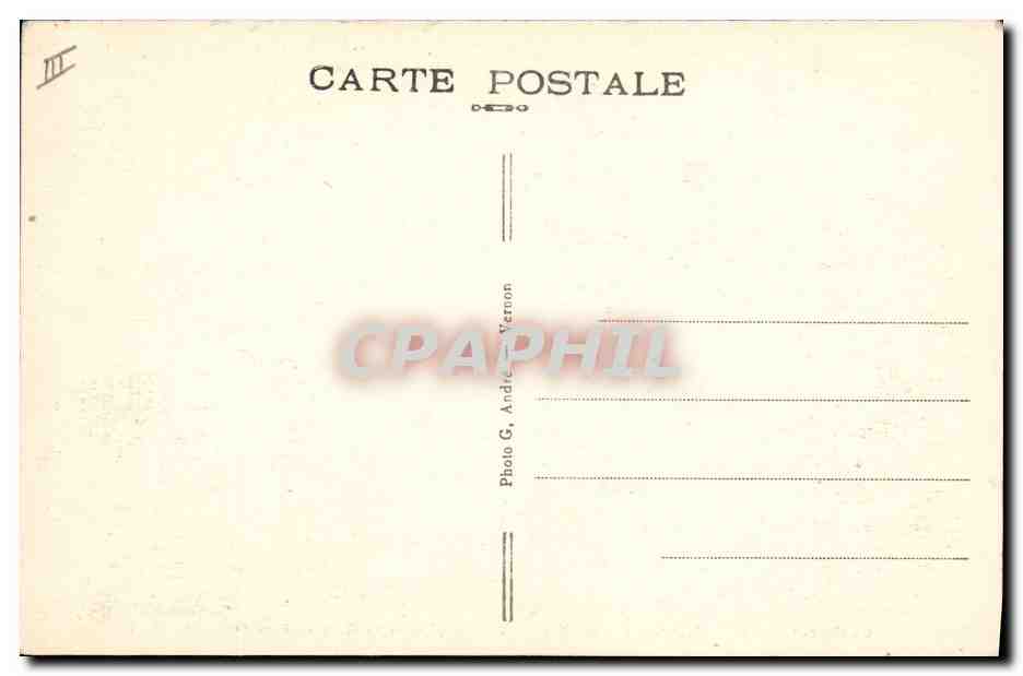 Cocherel (Eure) — L'Église et le Cimetière, au premier plan, le tombeau de M. le Président Briand — Photo G. André Vernon — Reverso