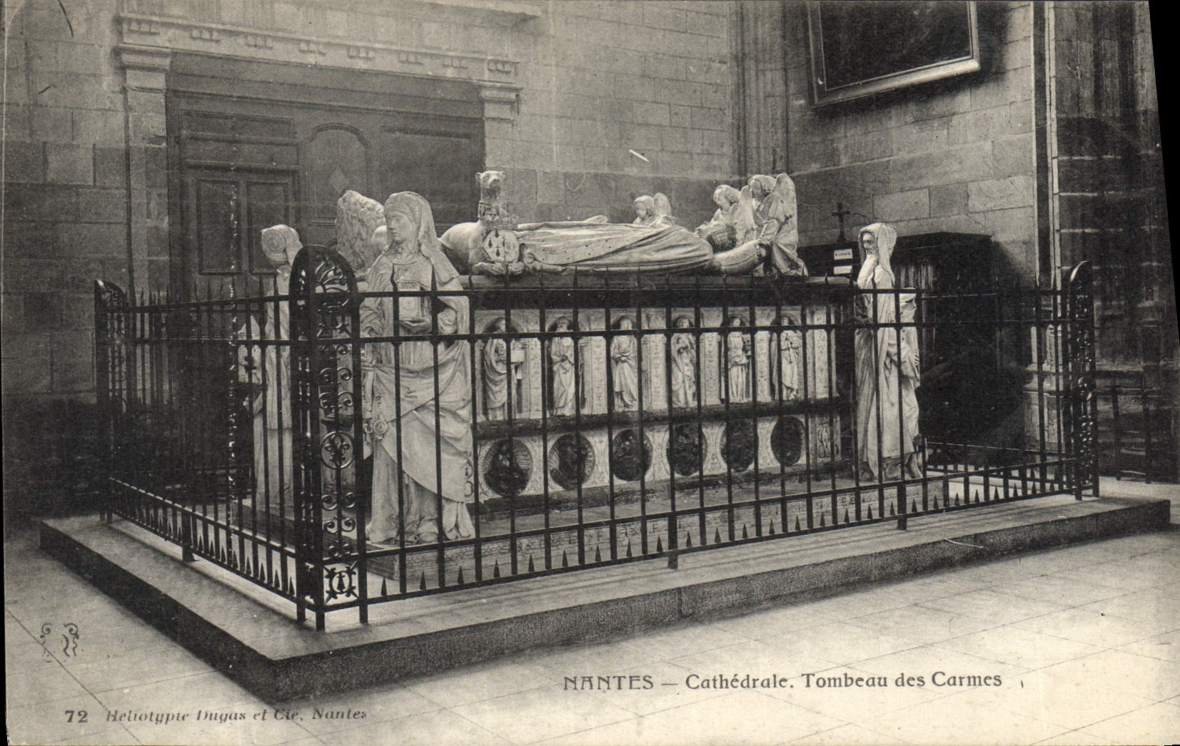 CPA Nantes Cathedrale Tombeau des Carmes