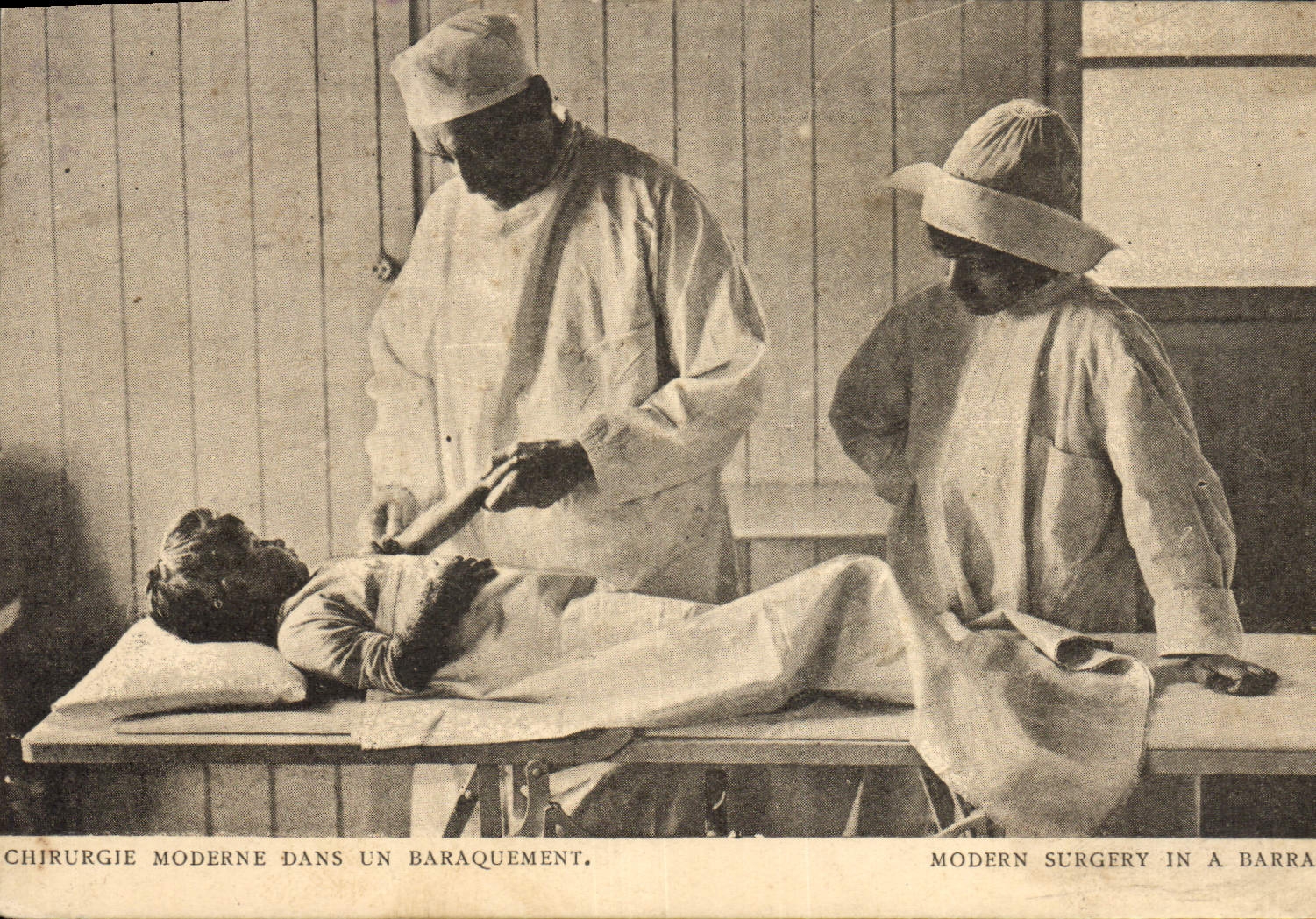 Chirurgie moderne dans un baraquement — American Committee for Devastated France, Paris
