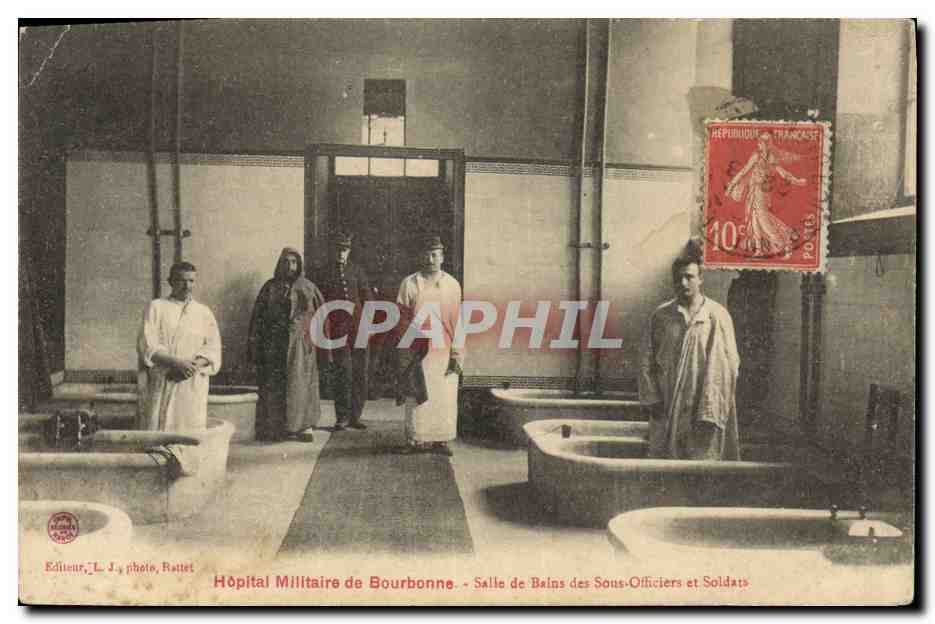 Hôpital Militaire de Bourbonne - Salle de Bains des Sous-Officiers et Soldats — Éditeur J. L. photo, Rattet