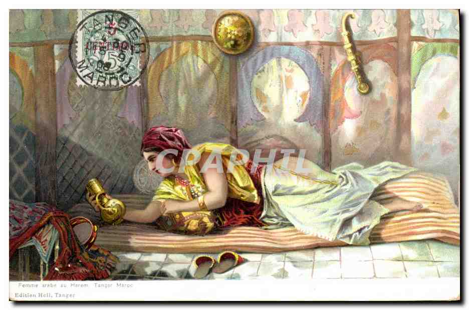 CPA Orientalisme Femme arabe au harem Tanger Maroc