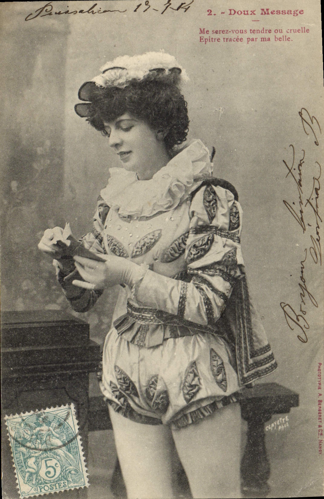 Femme en costume de scène — 'Doux Message' — Photographe A. Brassart & Cie, Nîmes