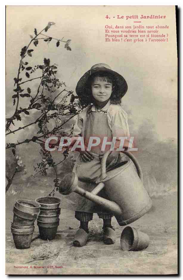 CPA Fantaisie Enfant Le petit jardinier