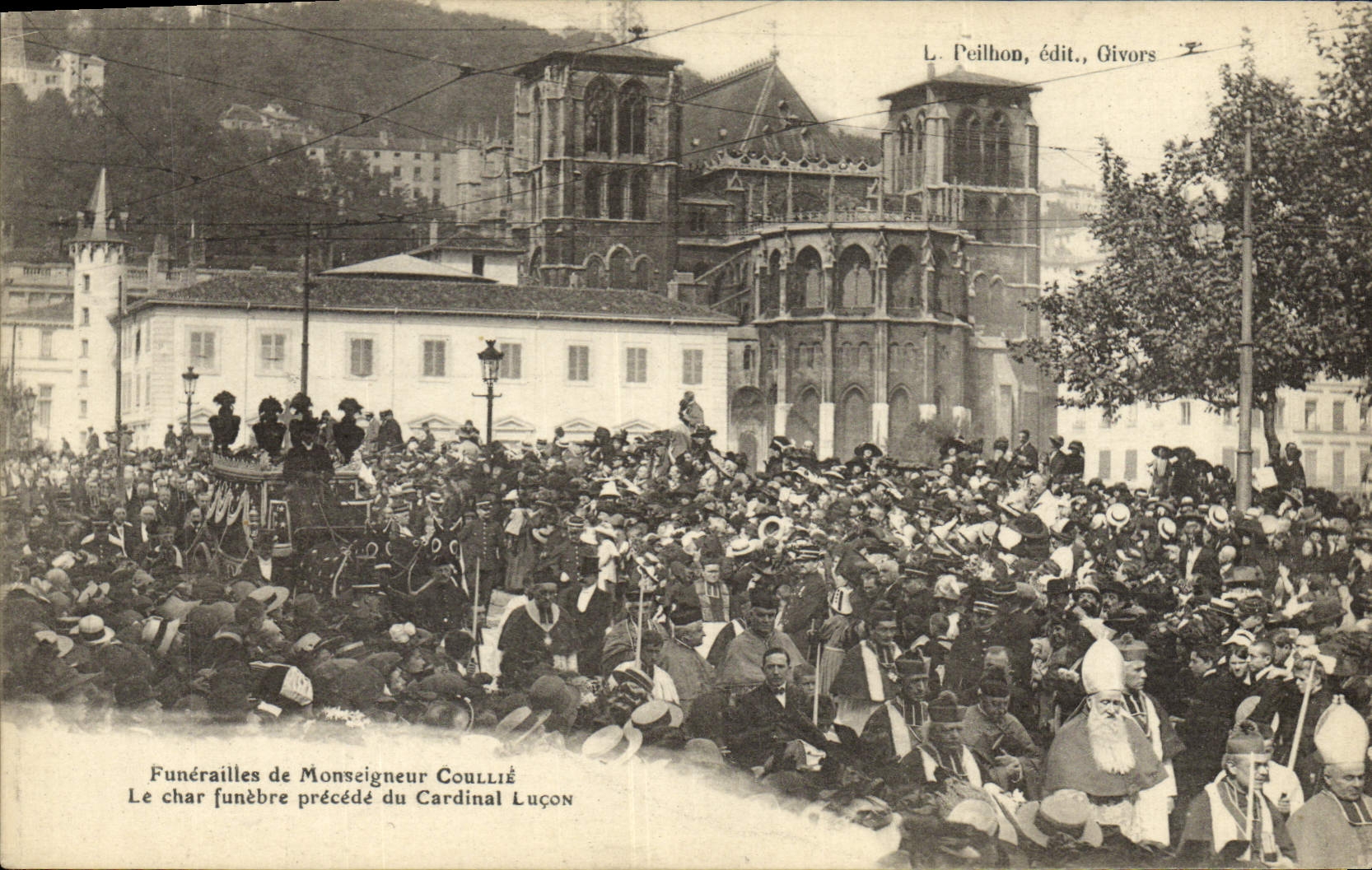 Funérailles de Monseigneur Coullié — Le char funèbre précédé du Cardinal Luçon — L. Peilhon, édit., Givors