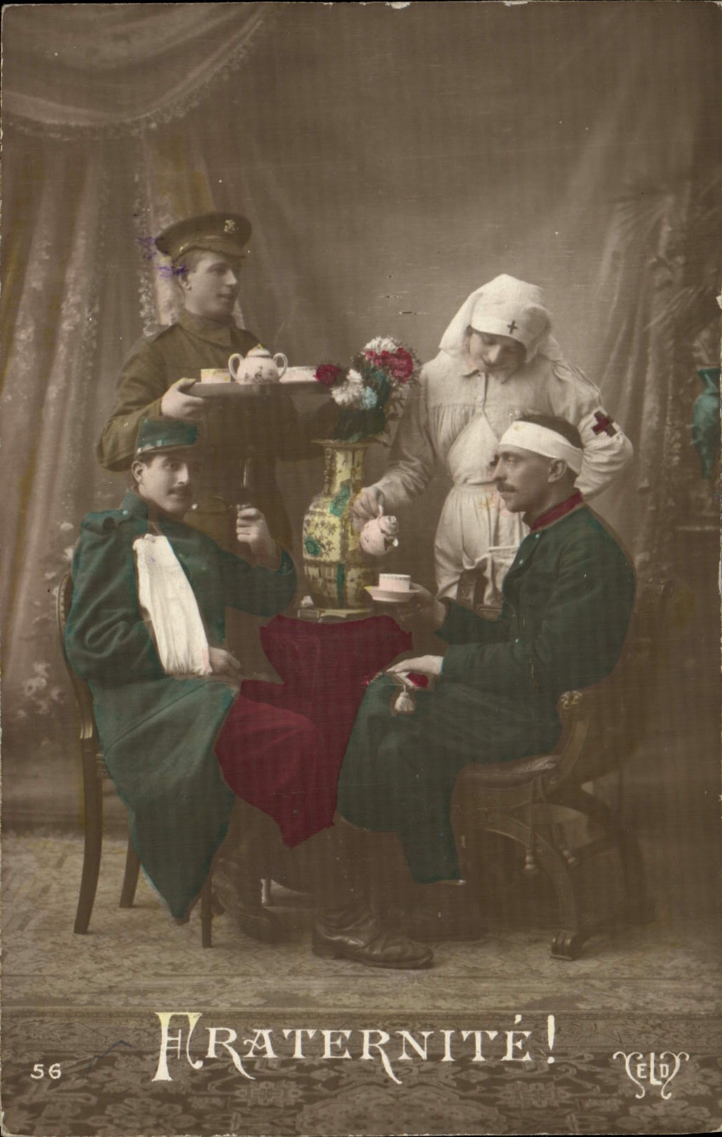 Scène de fraternité entre soldats et infirmière — Veld, n° 56